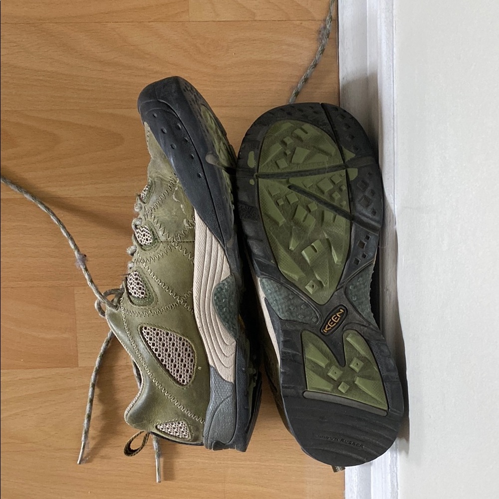 Keen Green and Black Athletic Shoes with Rugged Outsole- Size 7.5 (US)